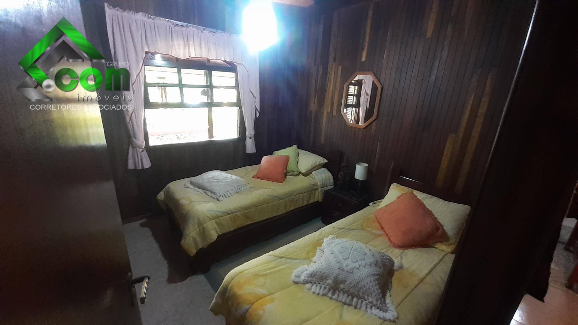 Chácara à venda com 3 quartos, 188m² - Foto 24