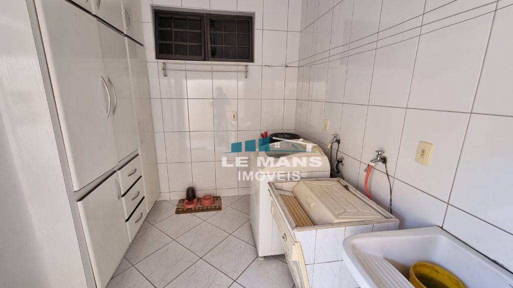 Casa à venda com 3 quartos, 205m² - Foto 35