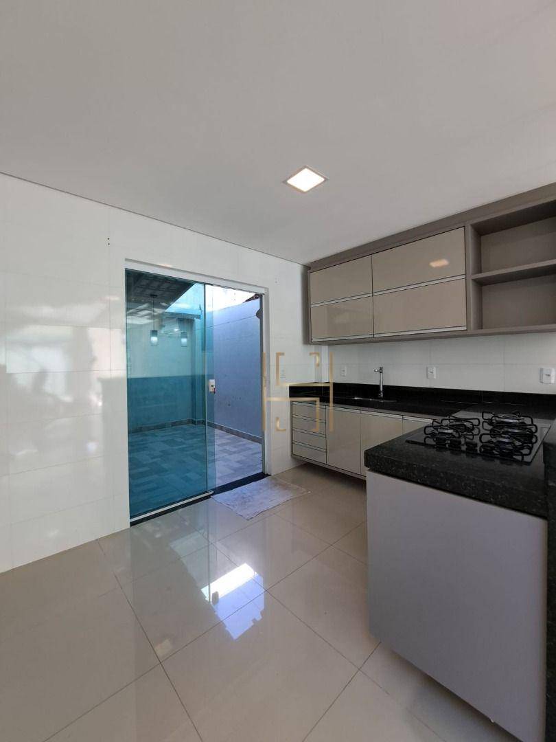 Casa à venda com 3 quartos, 140m² - Foto 14