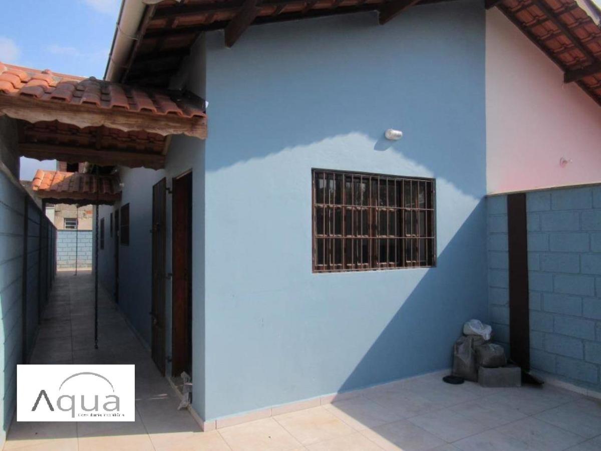 Casa à venda com 2 quartos, 125m² - Foto 2