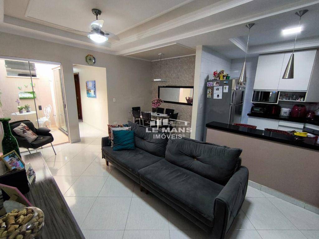 Casa de Condomínio à venda com 3 quartos, 141m² - Foto 1
