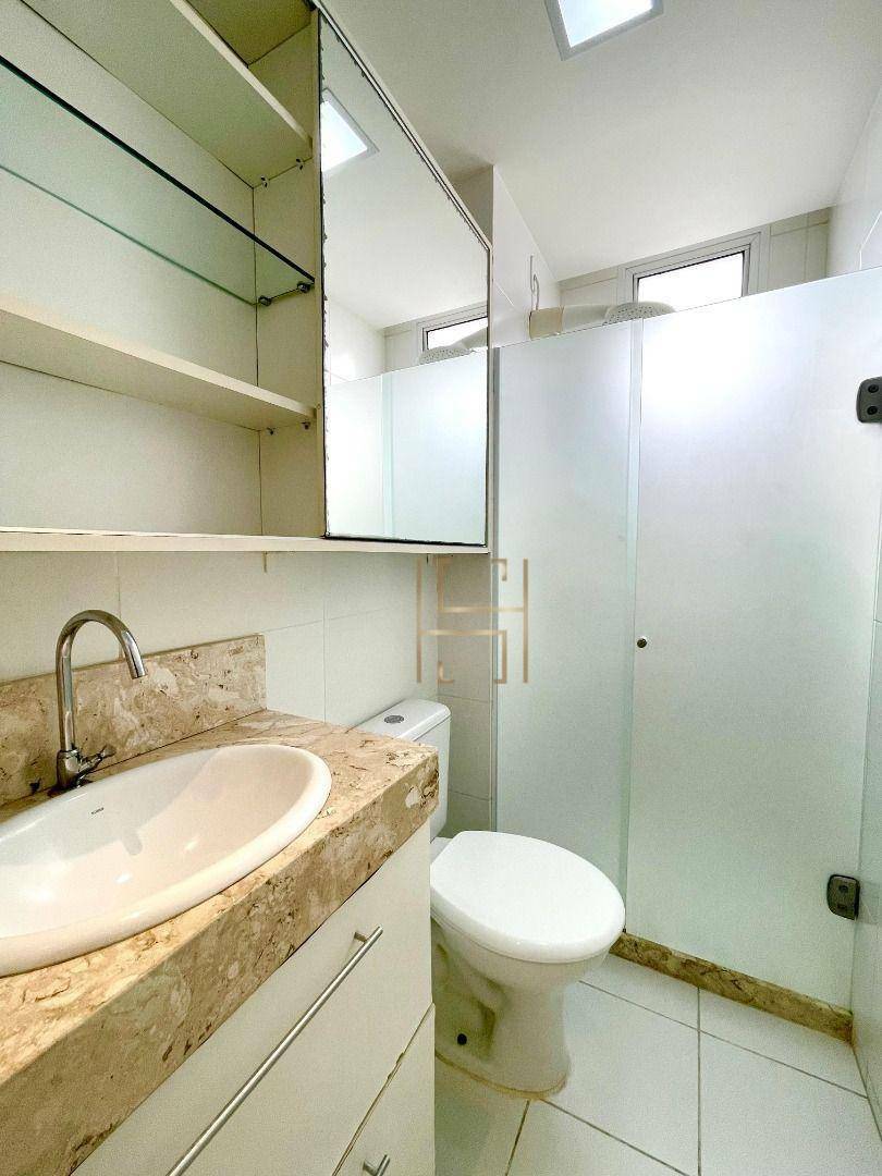 Apartamento à venda com 3 quartos, 70m² - Foto 2