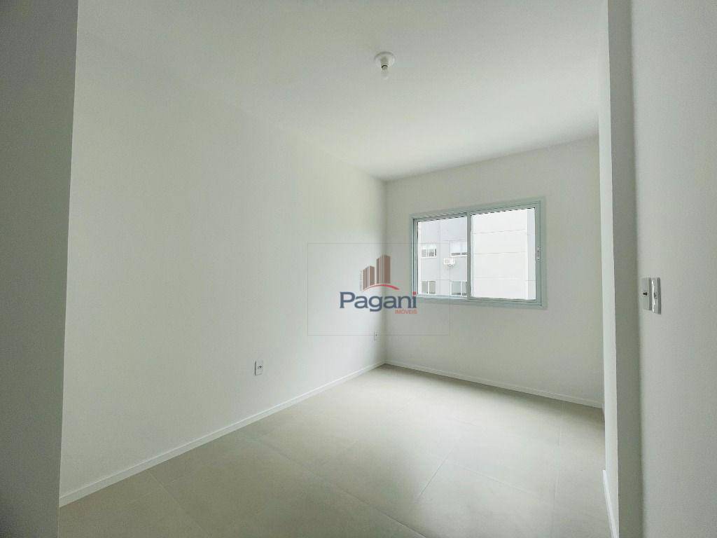 Apartamento à venda com 2 quartos, 55m² - Foto 2