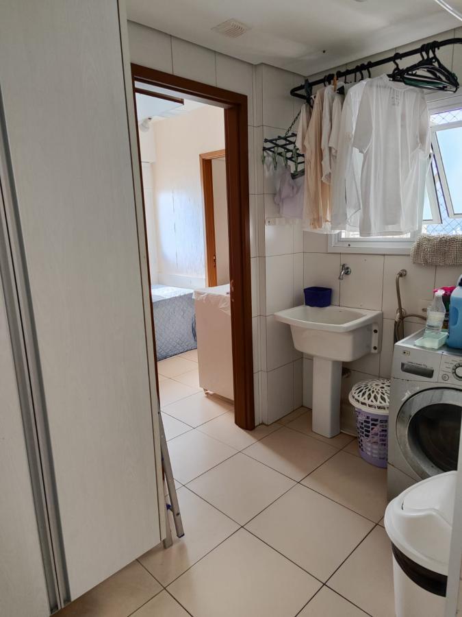 Apartamento à venda com 3 quartos, 111m² - Foto 12