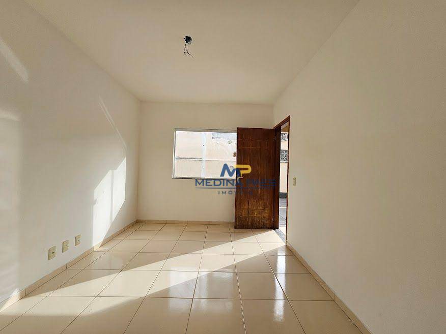 Casa à venda com 3 quartos, 90M2 - Foto 1