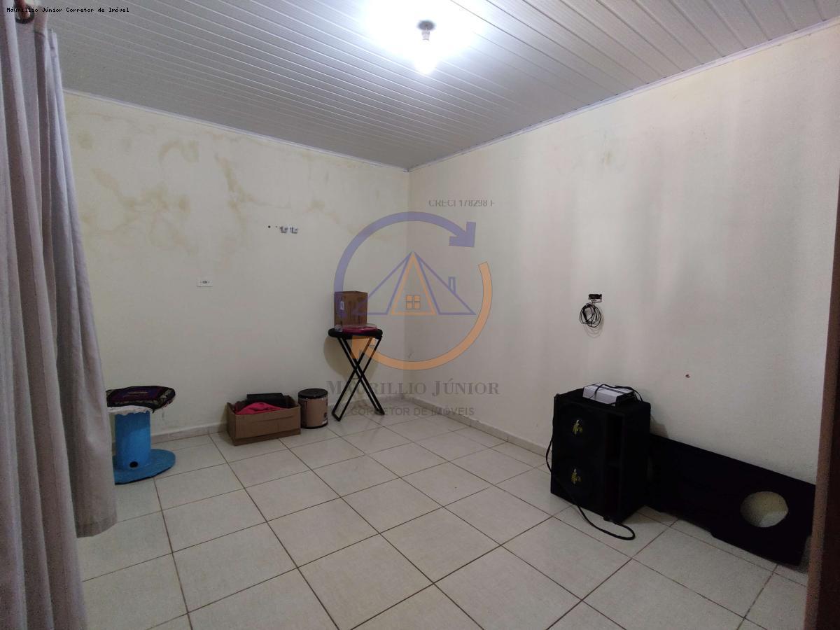 Casa à venda com 2 quartos, 200m² - Foto 15