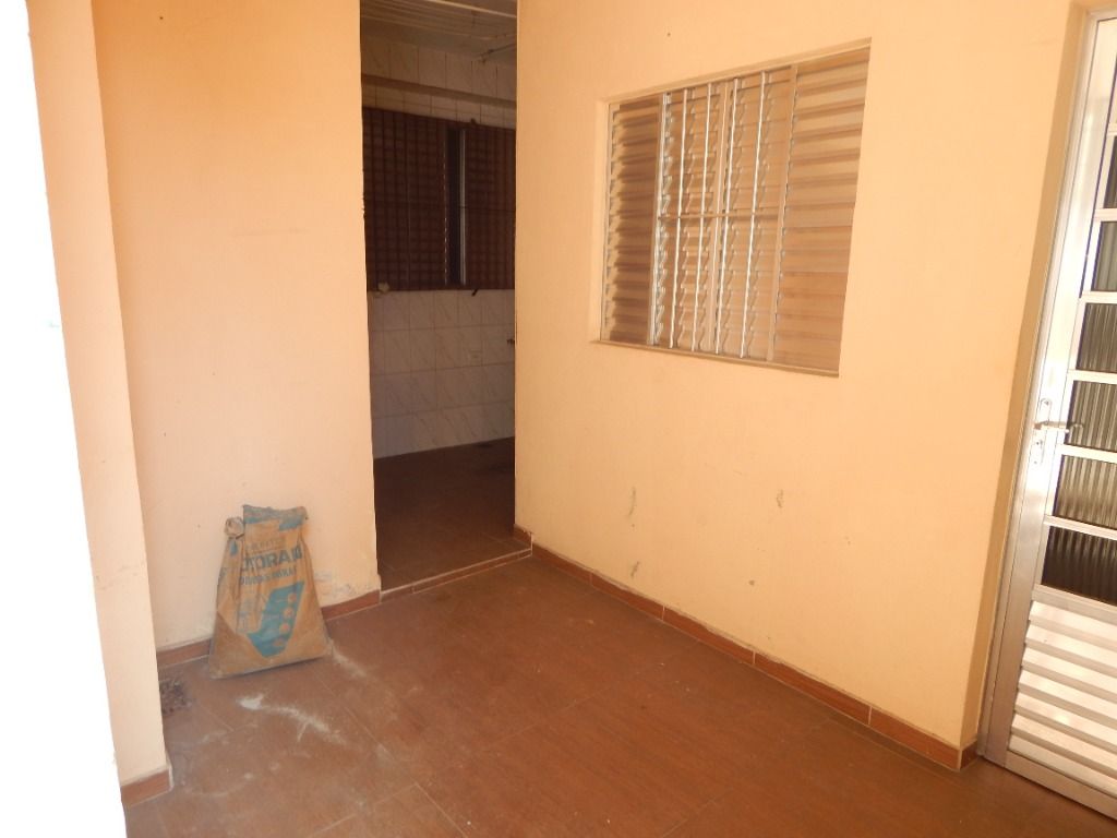 Casa à venda com 2 quartos, 80m² - Foto 13