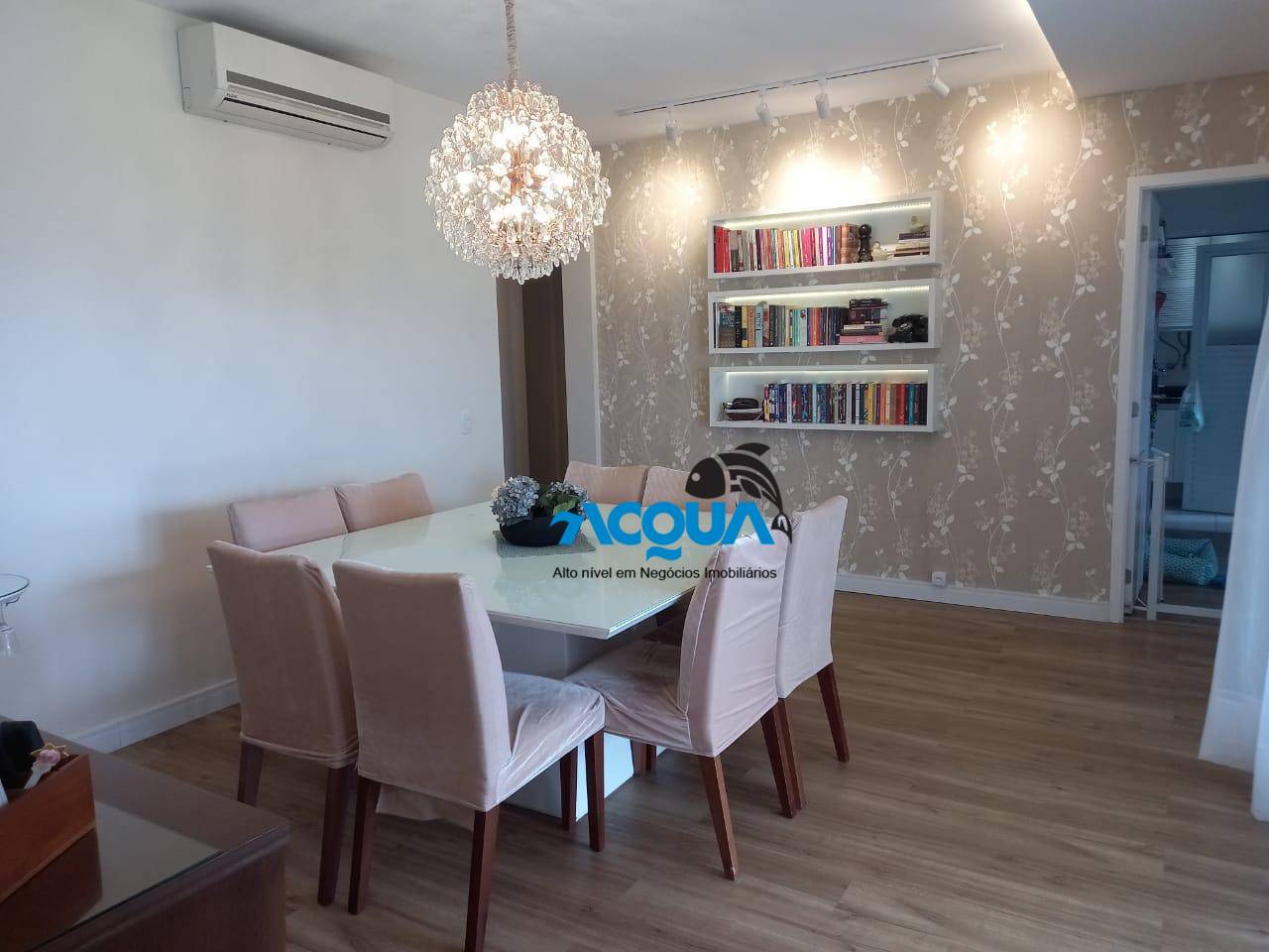 Apartamento à venda com 3 quartos, 158m² - Foto 2