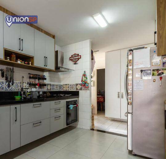 Apartamento à venda com 4 quartos, 149m² - Foto 19