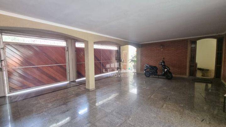 Casa à venda com 4 quartos, 330m² - Foto 2