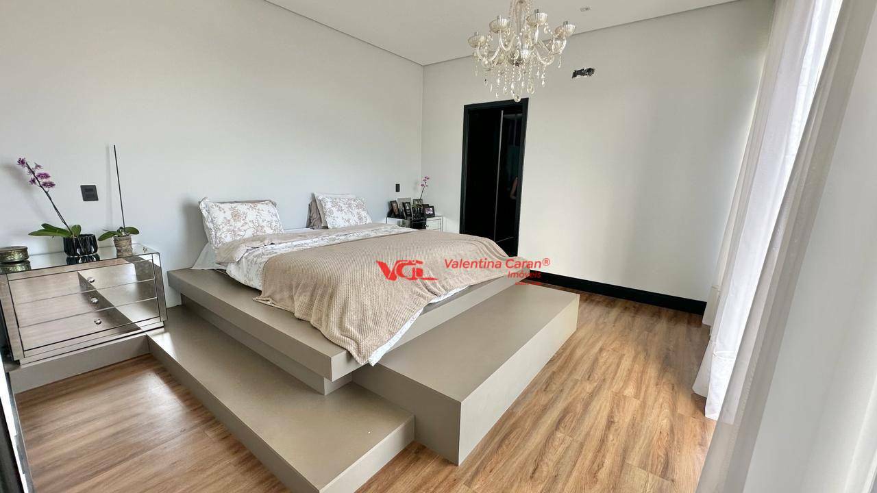 Sobrado à venda com 4 quartos, 375m² - Foto 22