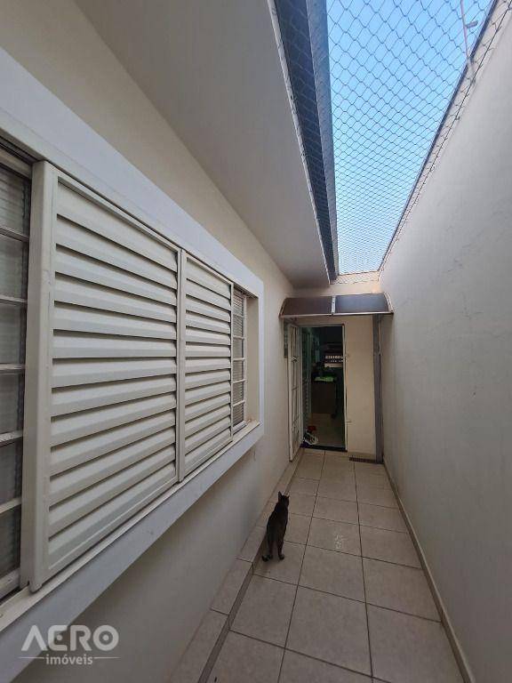 Casa à venda com 3 quartos, 248m² - Foto 17