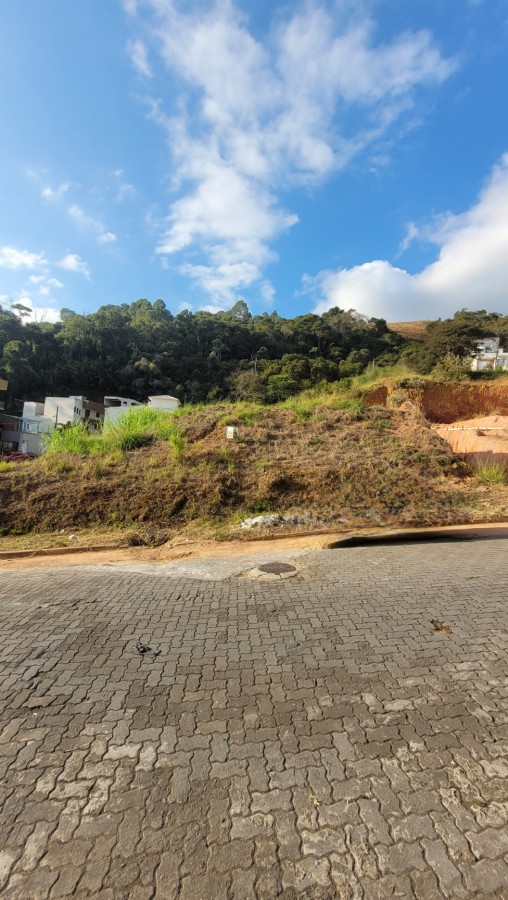 Terreno à venda, 600m² - Foto 1