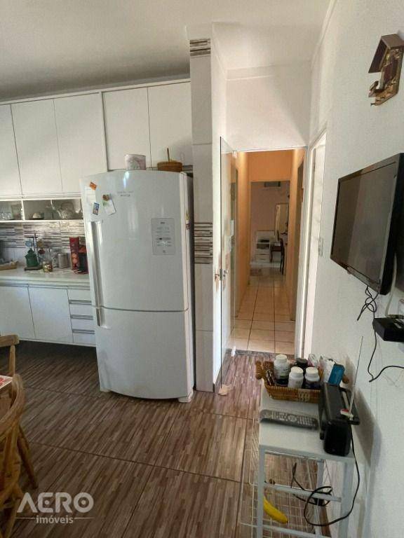 Casa à venda com 3 quartos, 128m² - Foto 40
