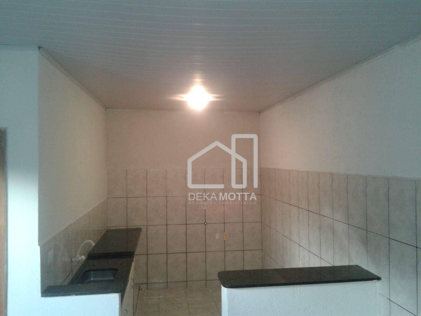 Casa à venda com 2 quartos, 60m² - Foto 1