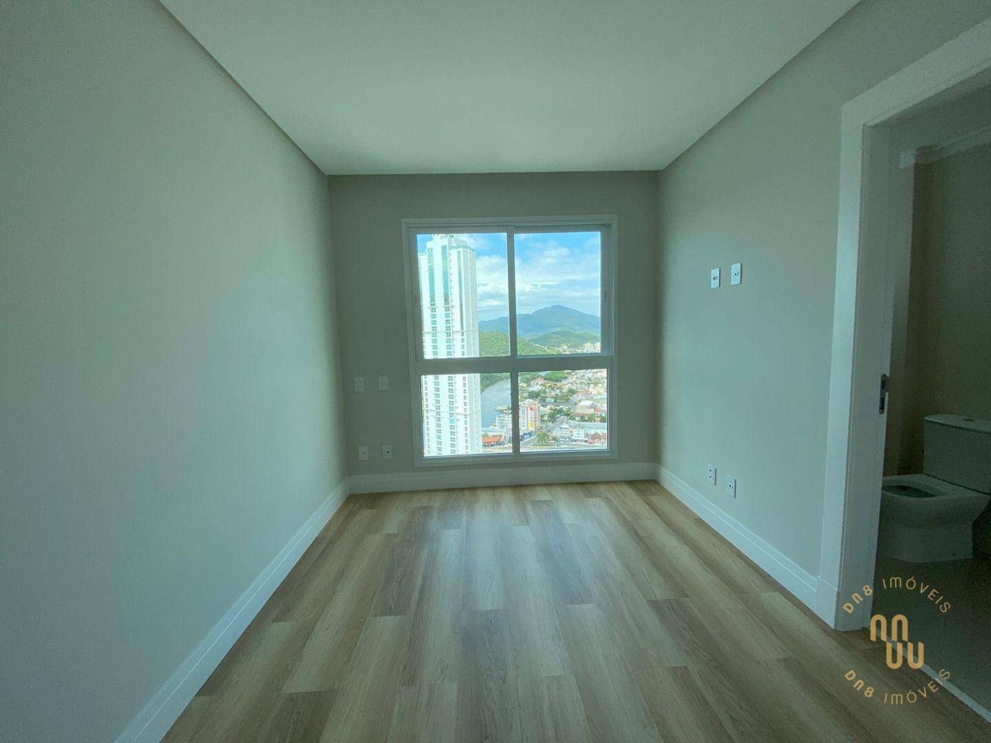 Apartamento à venda com 3 quartos, 140m² - Foto 7