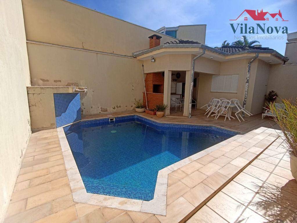 Casa de Condomínio à venda com 3 quartos, 218m² - Foto 3