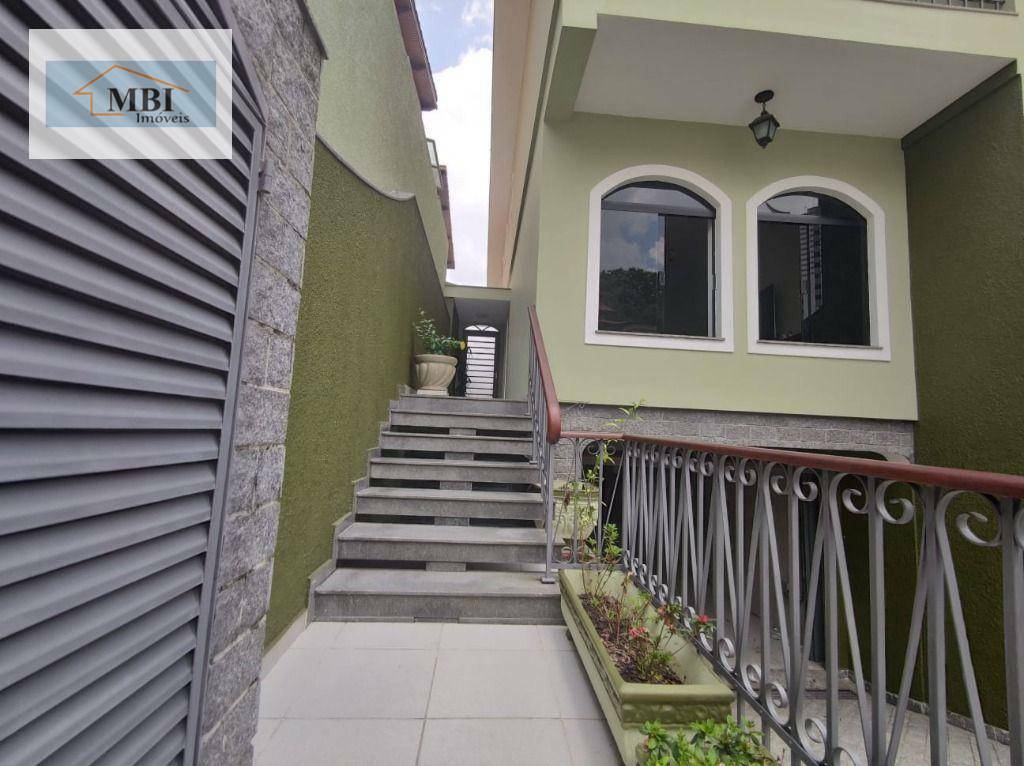 Sobrado à venda com 3 quartos, 231m² - Foto 2