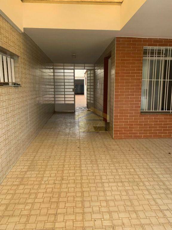 Casa à venda e aluguel com 3 quartos, 208m² - Foto 25