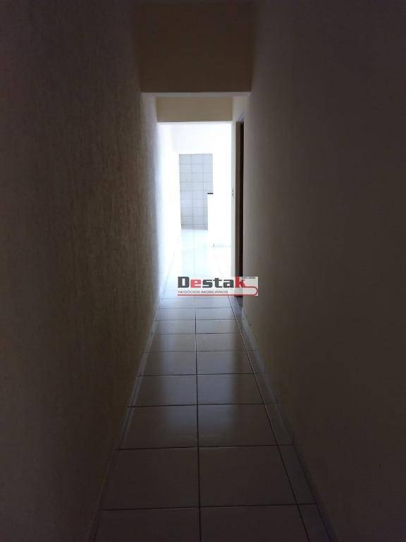 Casa à venda com 2 quartos, 180m² - Foto 8