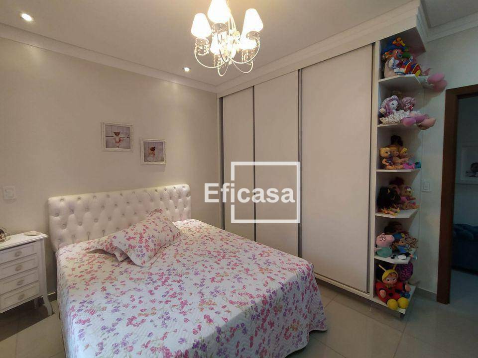 Casa à venda com 4 quartos, 330m² - Foto 16