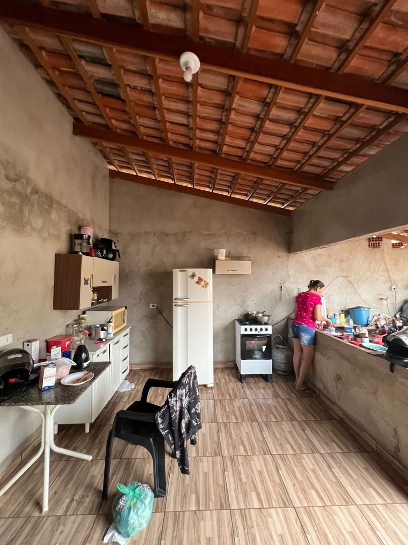 Casa à venda com 3 quartos, 300M2 - Foto 8