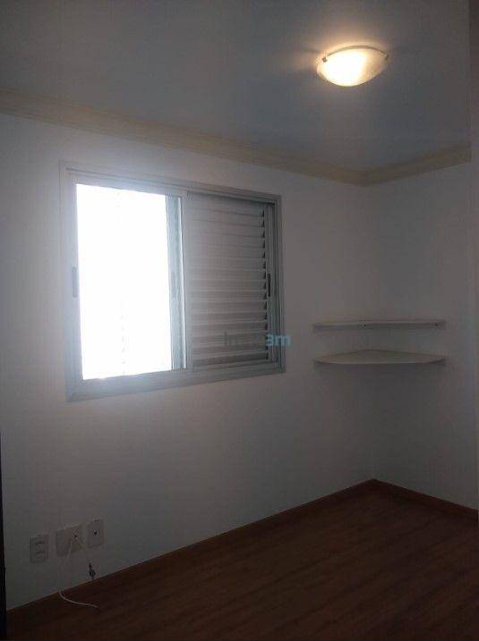 Apartamento à venda com 3 quartos, 75m² - Foto 18