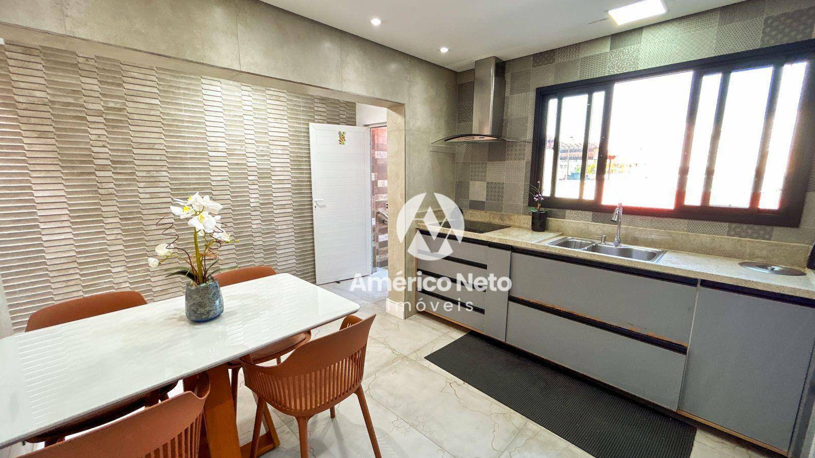 Sobrado à venda com 3 quartos, 200m² - Foto 4