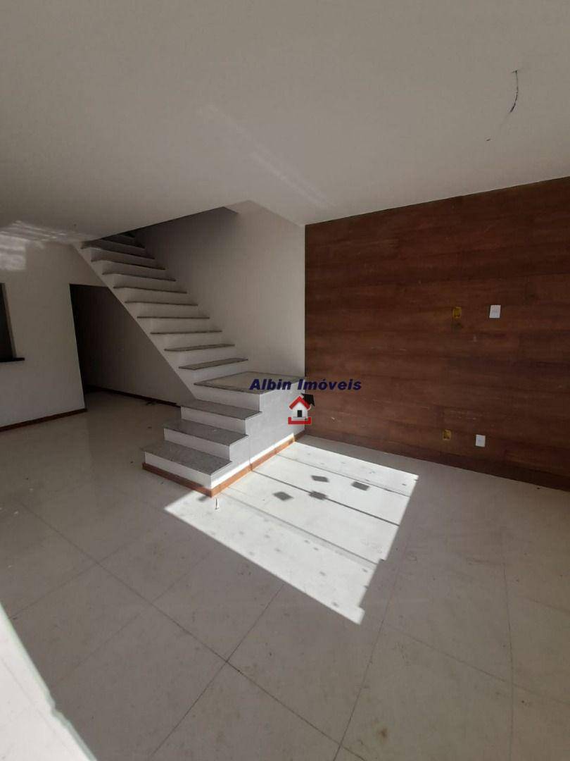 Casa à venda com 3 quartos, 130m² - Foto 7