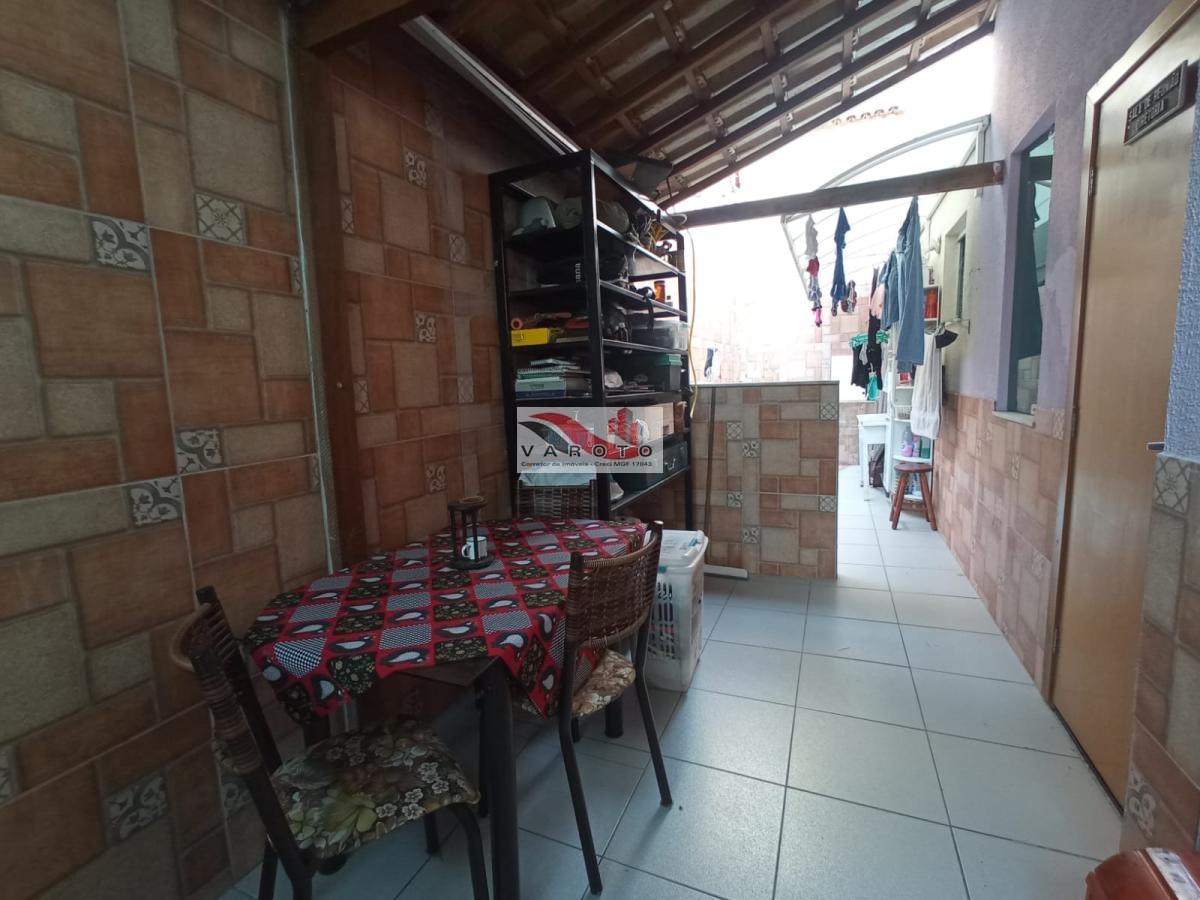 Apartamento à venda com 3 quartos, 30m² - Foto 1