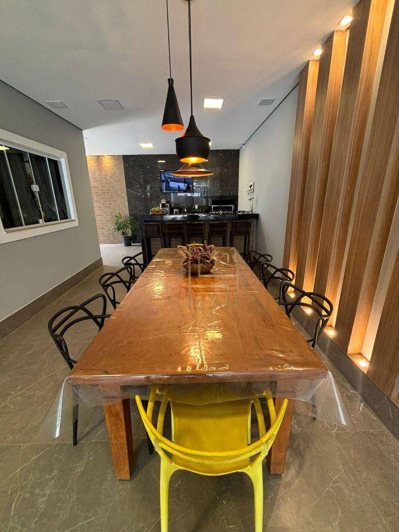 Casa, 4 quartos, 160 m² - Foto 1