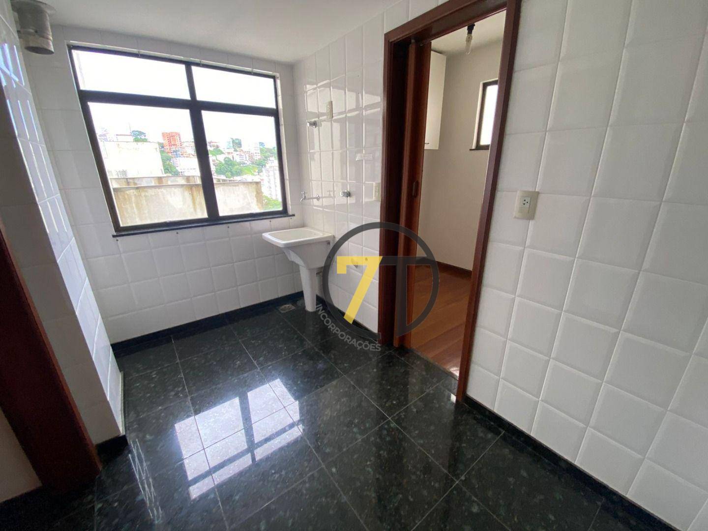 Apartamento para alugar com 3 quartos, 140m² - Foto 11