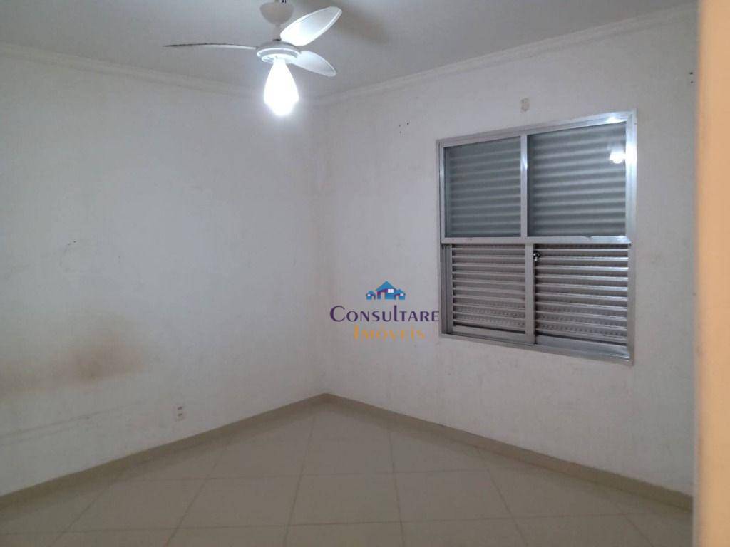 Apartamento à venda com 3 quartos, 110m² - Foto 2