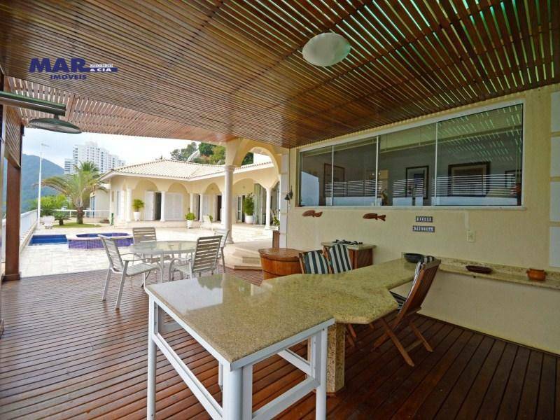 Casa à venda com 7 quartos, 1000m² - Foto 15