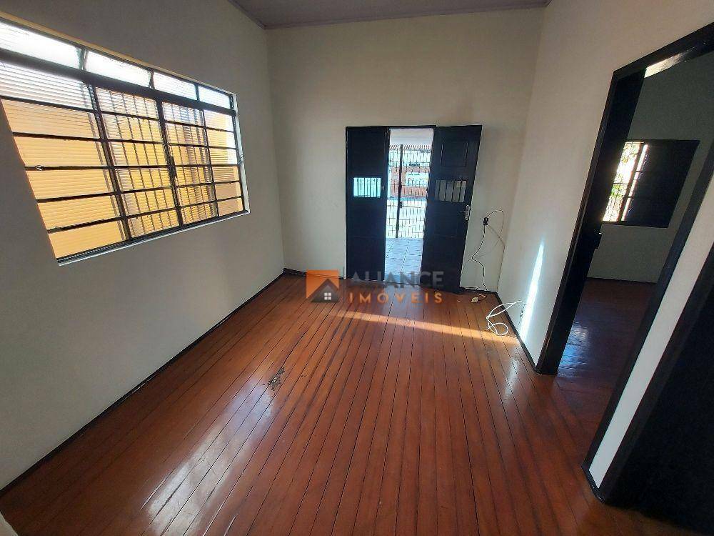 Casa à venda com 2 quartos, 120m² - Foto 7