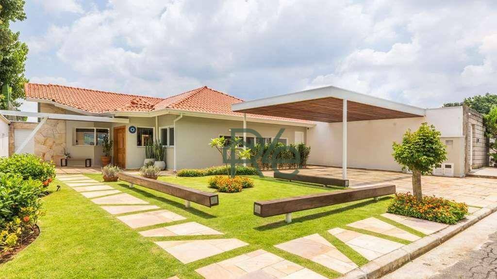 Casa de Condomínio à venda com 3 quartos, 370m² - Foto 1