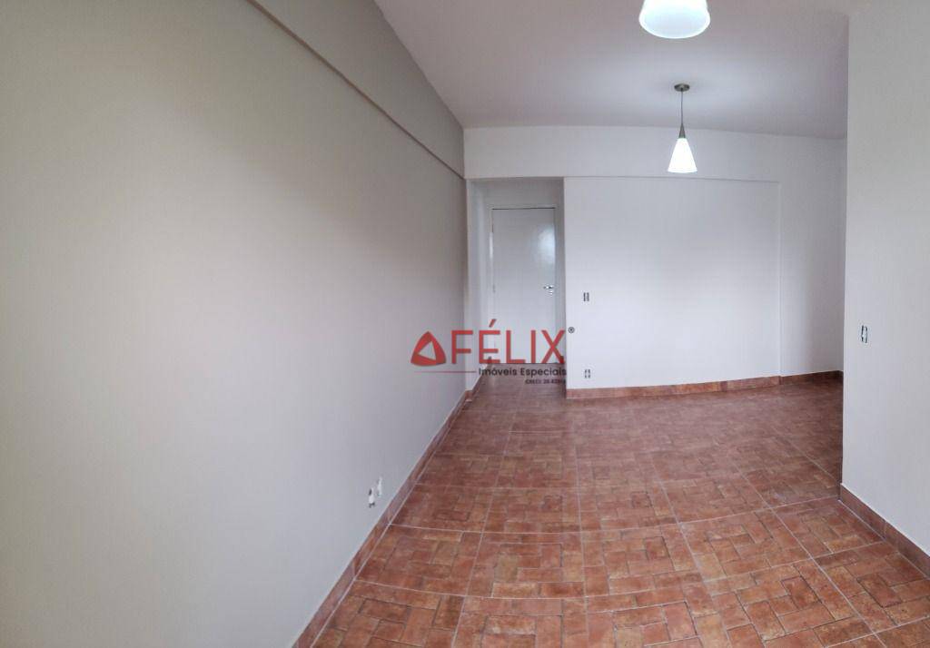 Apartamento à venda com 2 quartos, 62m² - Foto 4