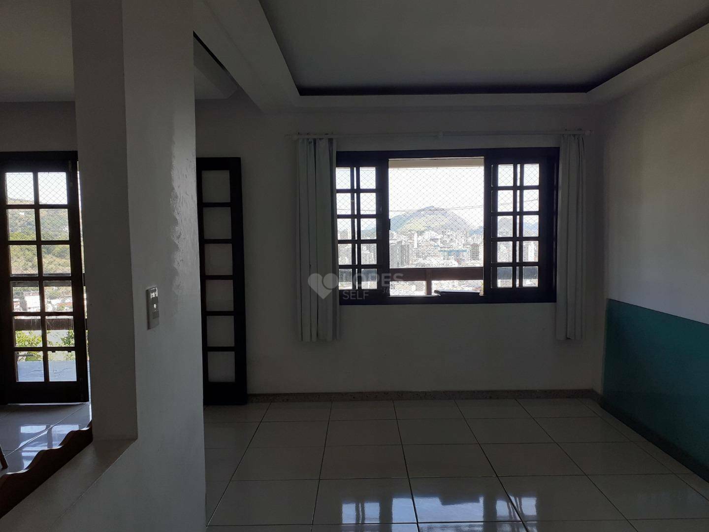 Casa à venda com 3 quartos, 138m² - Foto 4