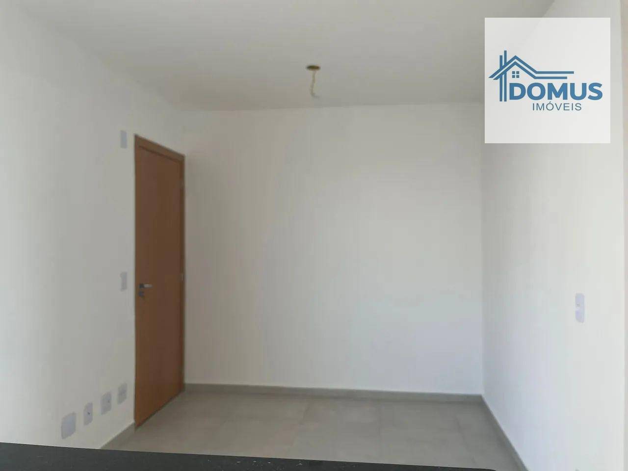 Apartamento à venda com 2 quartos, 40m² - Foto 10