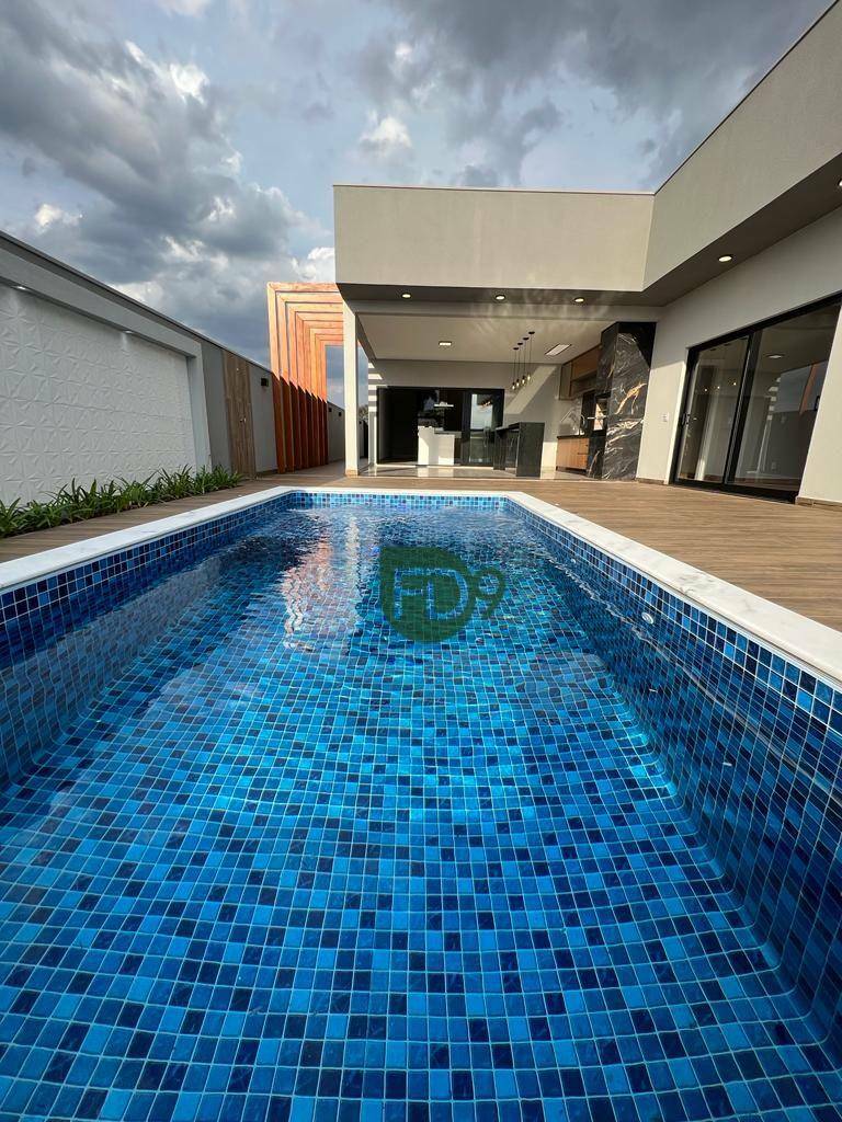 Casa de Condomínio à venda com 3 quartos, 248m² - Foto 1