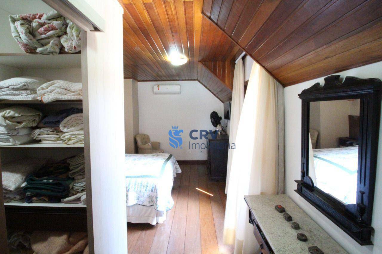 Sobrado à venda com 5 quartos, 380m² - Foto 29