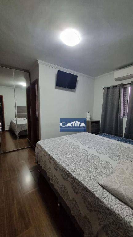 Sobrado à venda com 4 quartos, 200m² - Foto 15