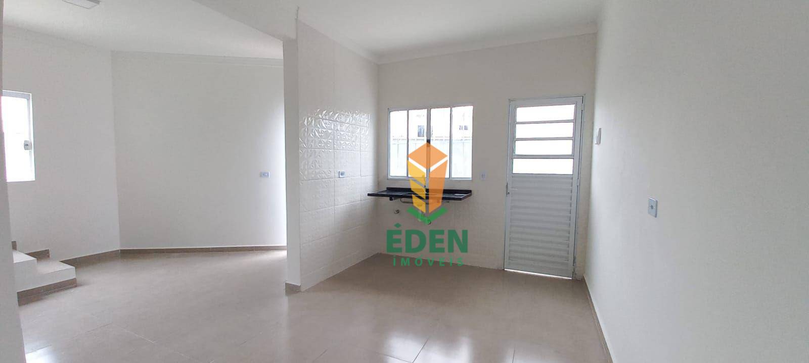 Casa à venda com 2 quartos, 55m² - Foto 8