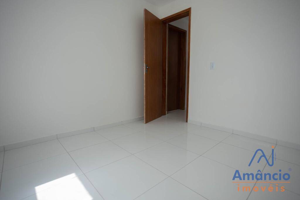 Apartamento à venda com 2 quartos, 45m² - Foto 12