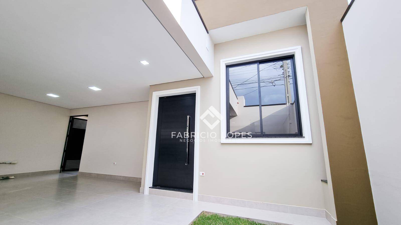 Casa à venda com 3 quartos, 171m² - Foto 1