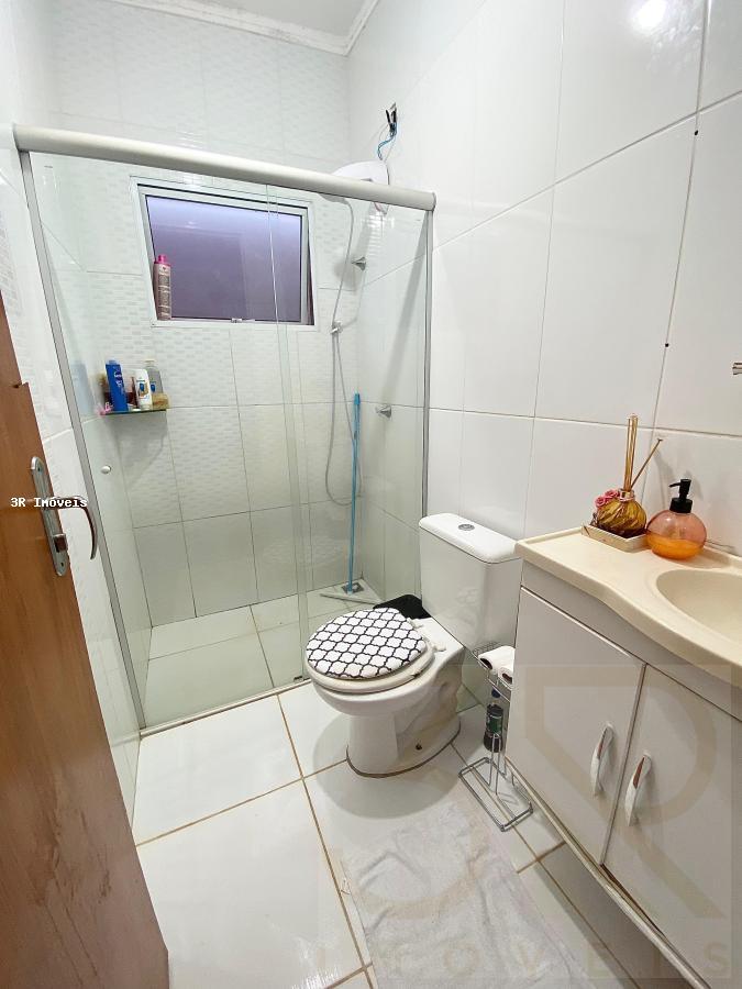 Casa à venda com 2 quartos, 80m² - Foto 8