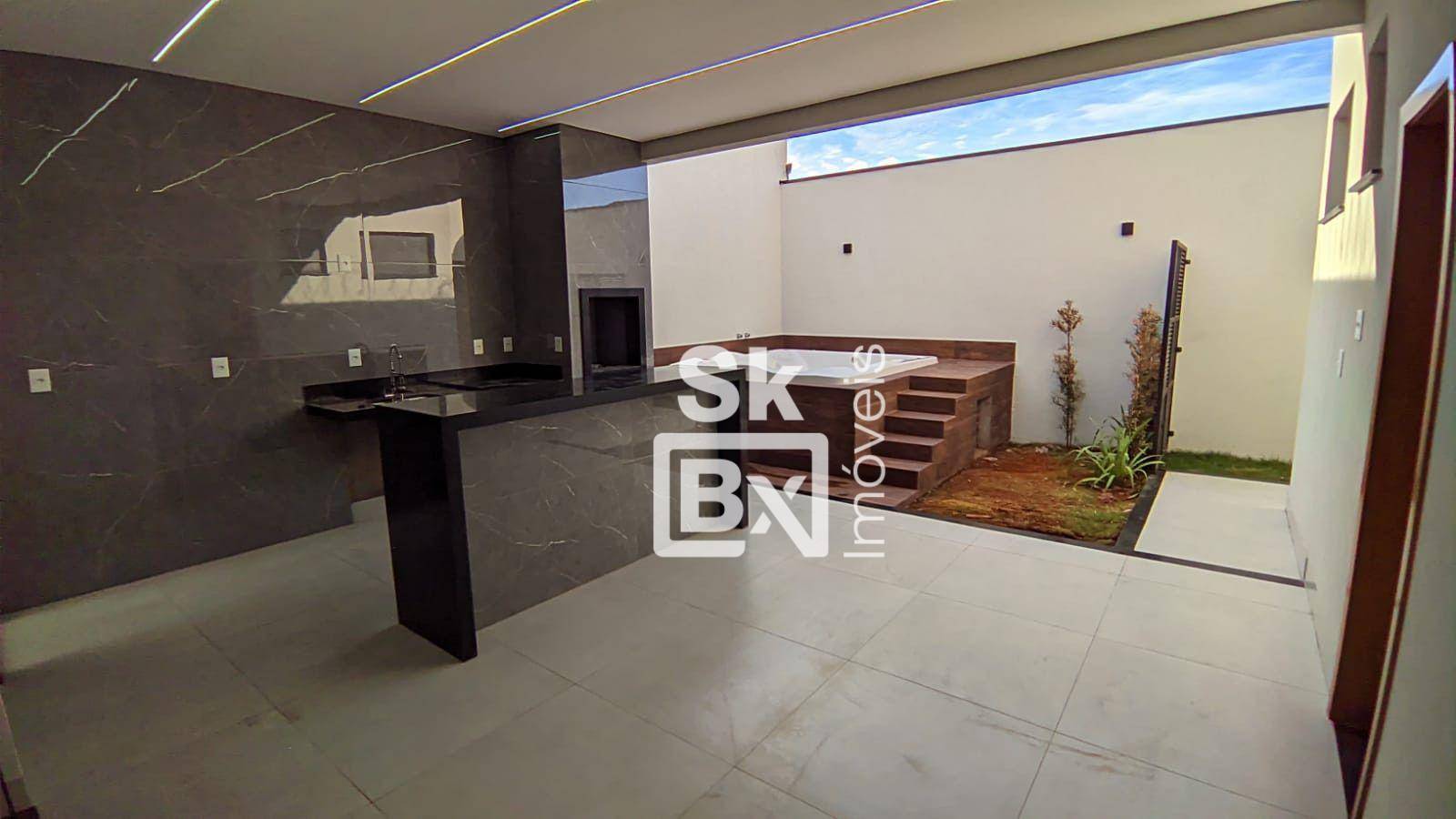 Casa à venda com 3 quartos, 170m² - Foto 1