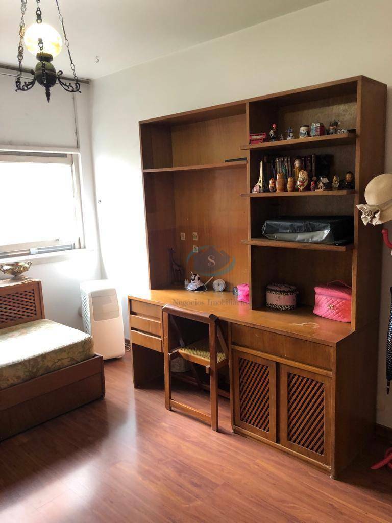 Apartamento à venda com 3 quartos, 135m² - Foto 3