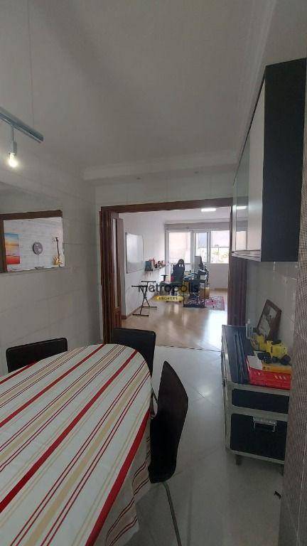 Apartamento à venda com 3 quartos, 114m² - Foto 11