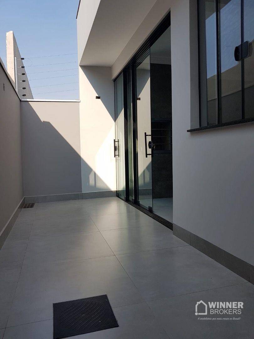 Casa à venda com 3 quartos, 127m² - Foto 2